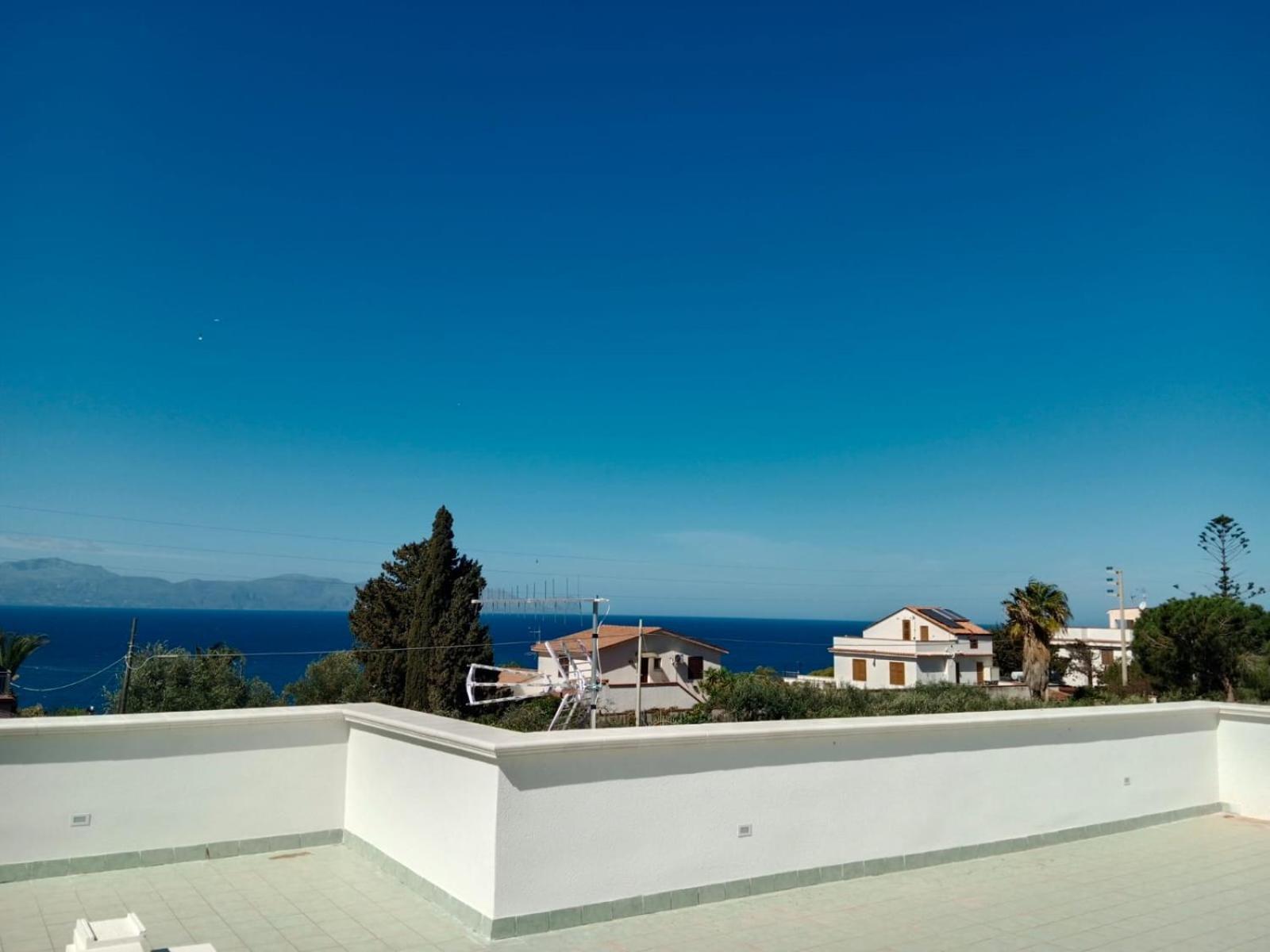 Villa Al Mare 'Happy Summer' Terrasini Buitenkant foto